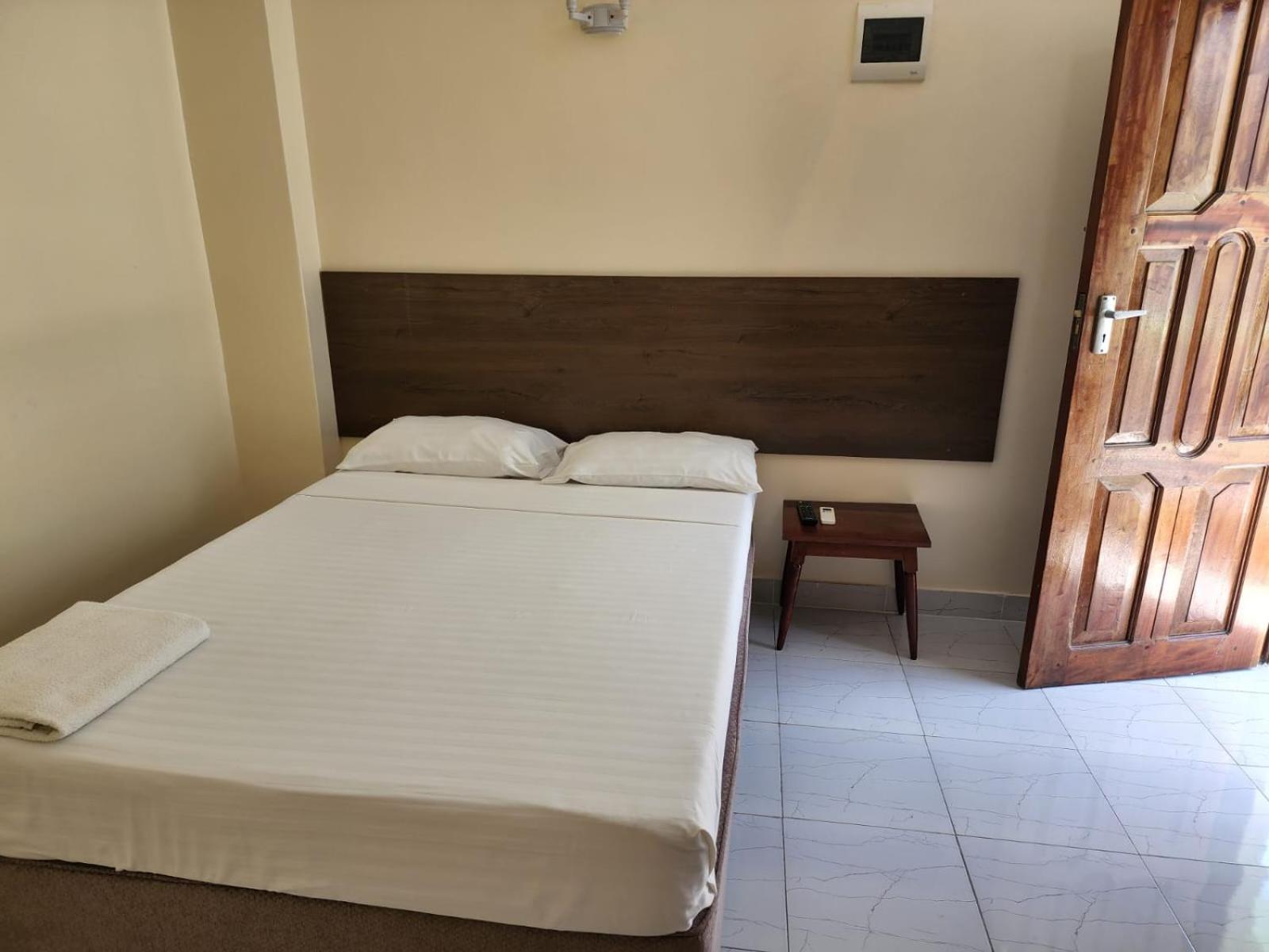 Prestige Leisure Hotel Mtwapa Exteriör bild