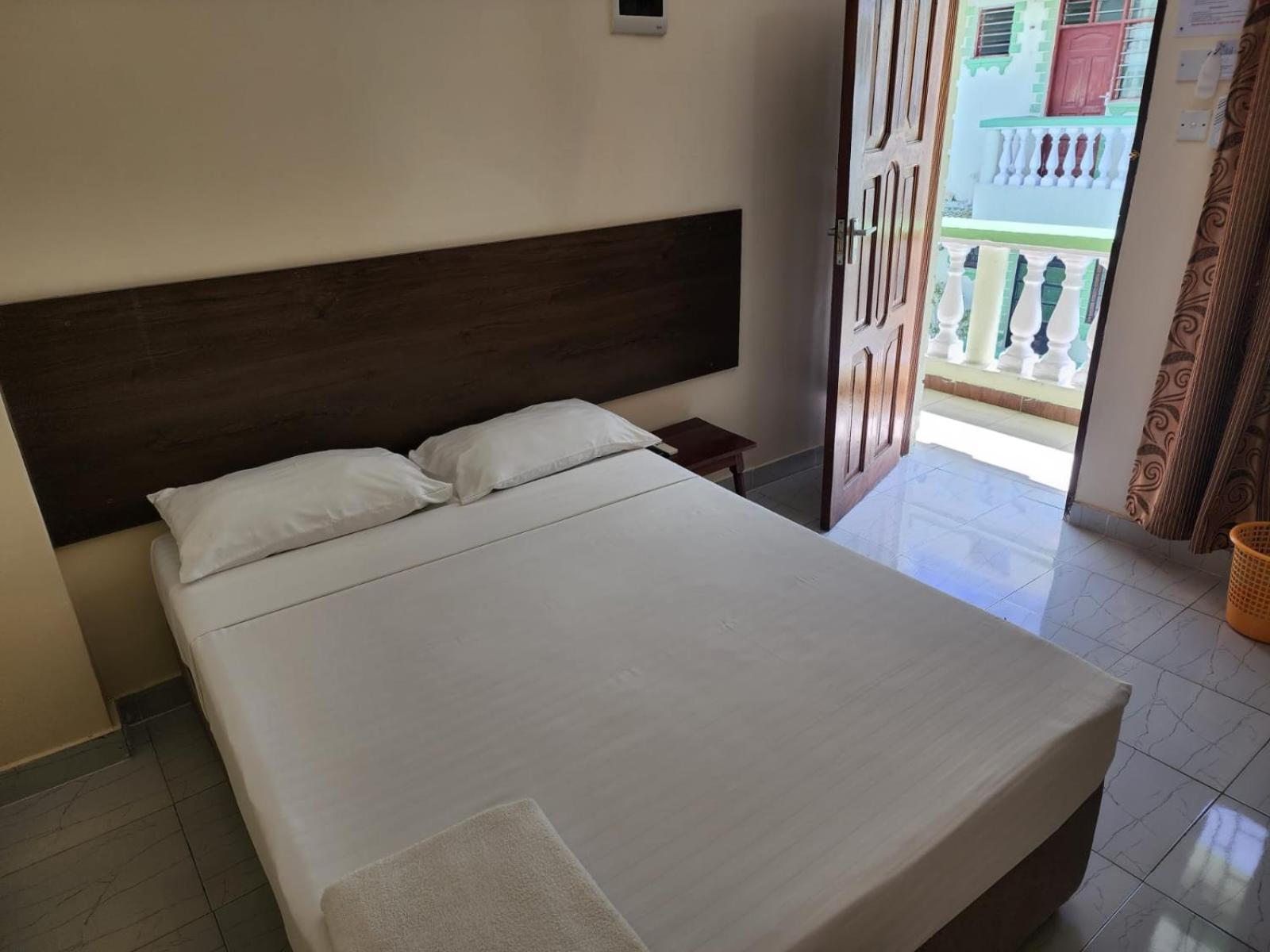 Prestige Leisure Hotel Mtwapa Exteriör bild